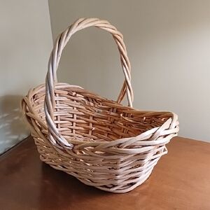 Medium Wicker Basket Oval Handle Easter Gift Basket Garden Farmhouse Cottagecore